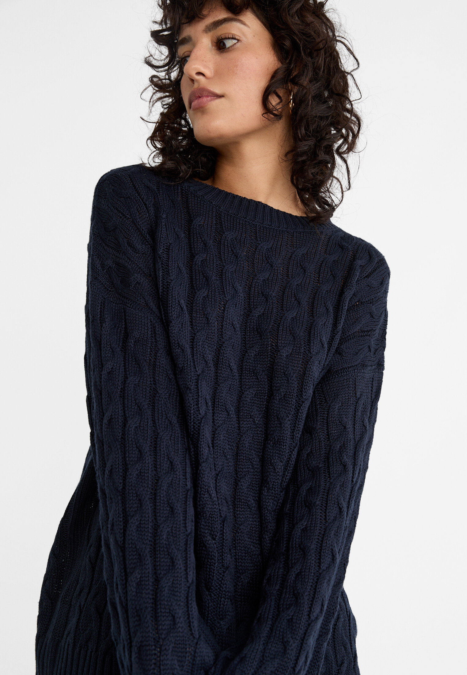 Oversized cable clearance knit sweaters