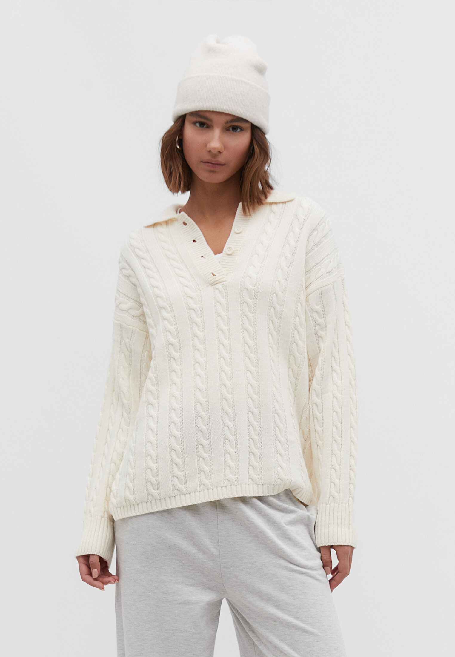 Oversized white store sweater women's