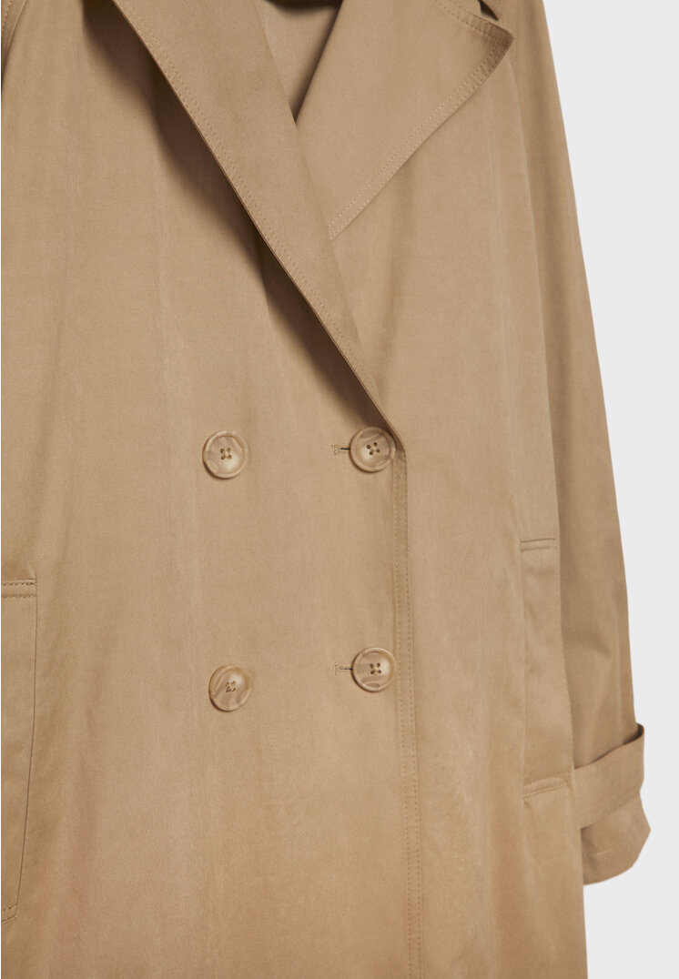 Long trench coat with double-breasted buttons