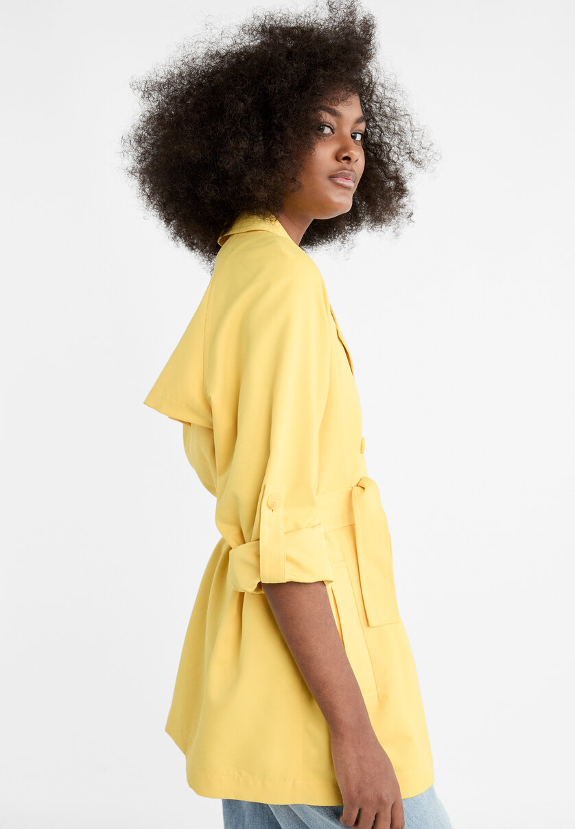 Stradivarius shop yellow coat