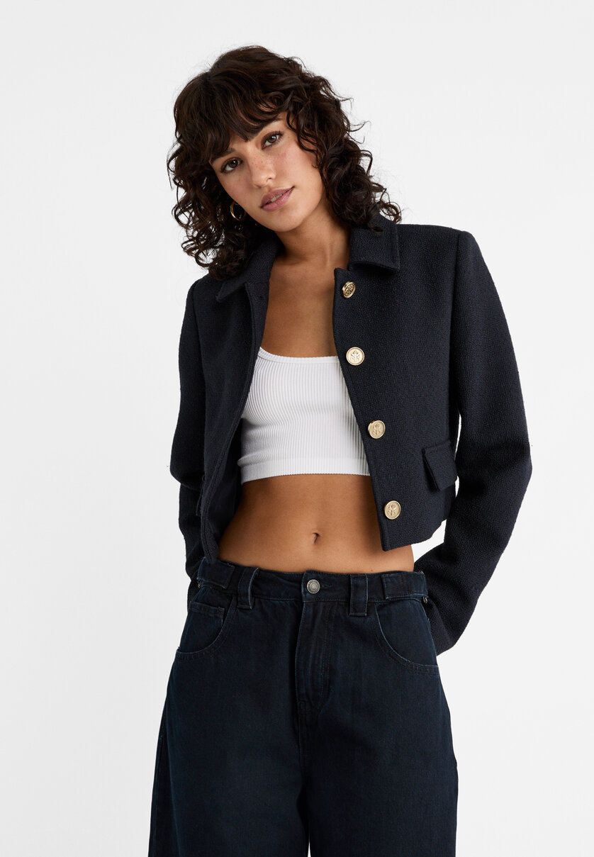 Cropped buttoned blazer