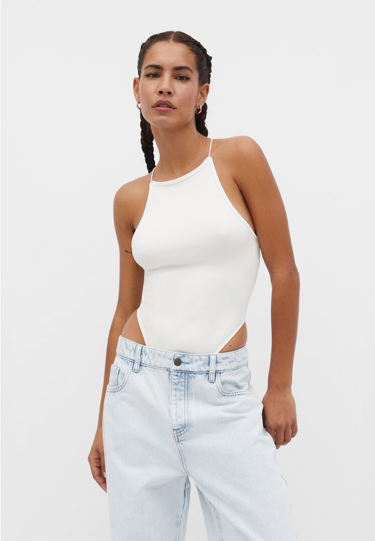 

Stradivarius Nahtloser Body mit modischem Rücken Ecru L