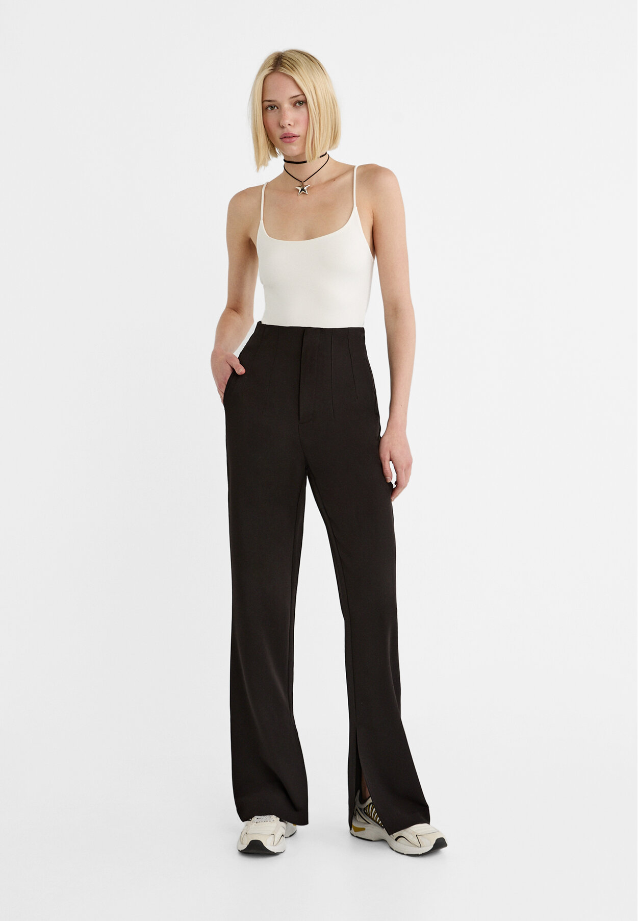 Pantalon flare best sale punto liso stradivarius