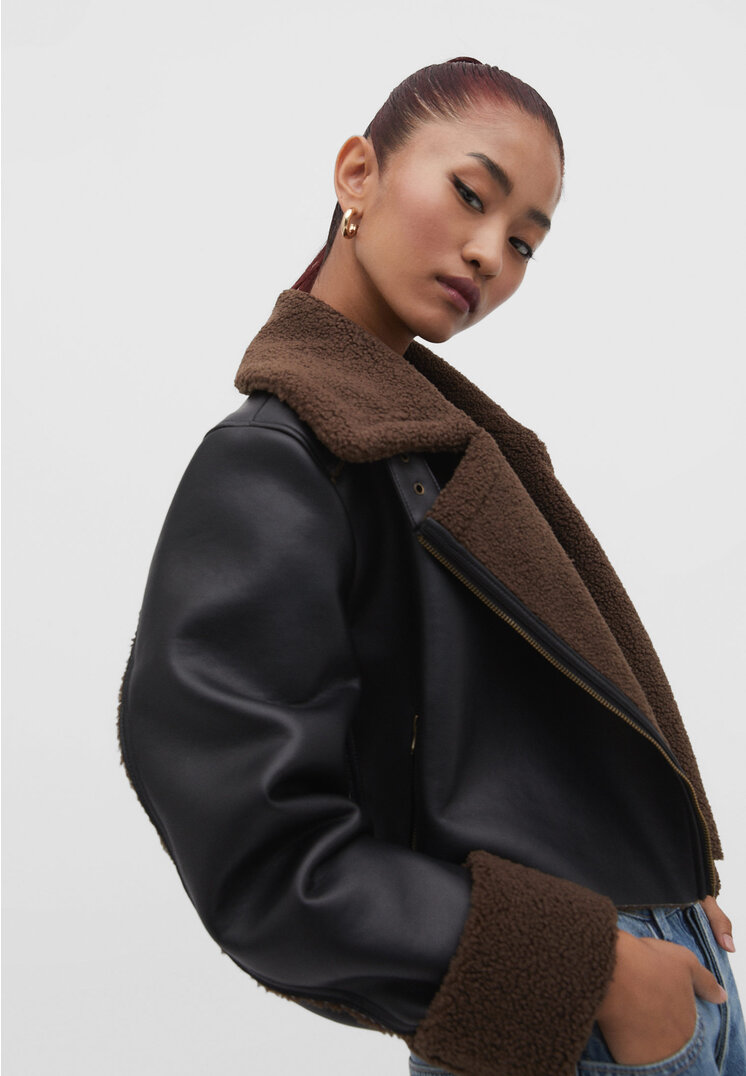 Stradivarius Doubleface-Kunstlederjacke Schwarz L