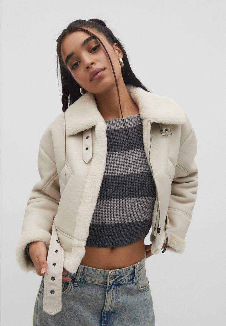 

Stradivarius Doubleface-Jacke aus Kunstleder Beige S