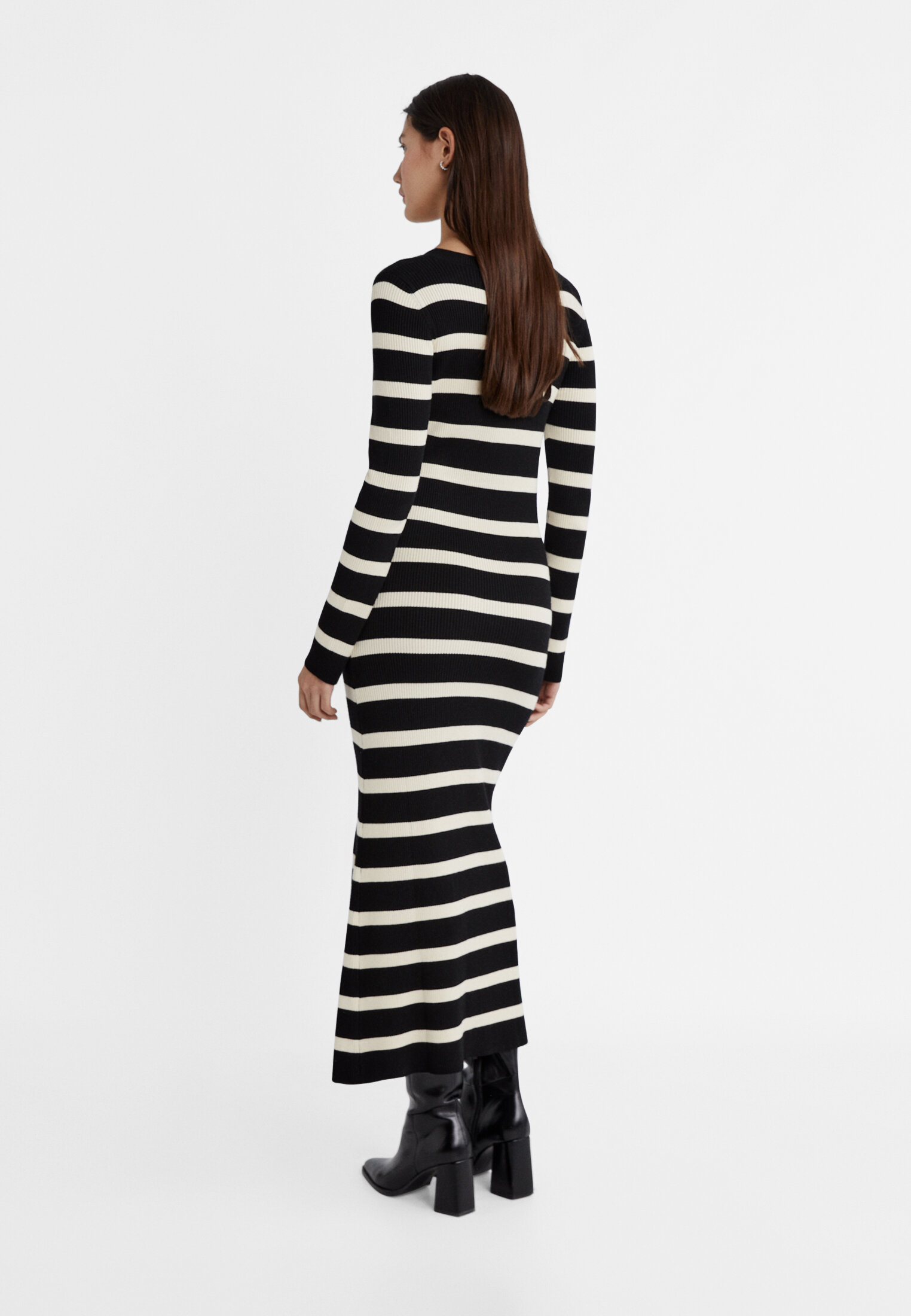 Robe longue en tricot ray e et fendue Mode femme Stradivarius