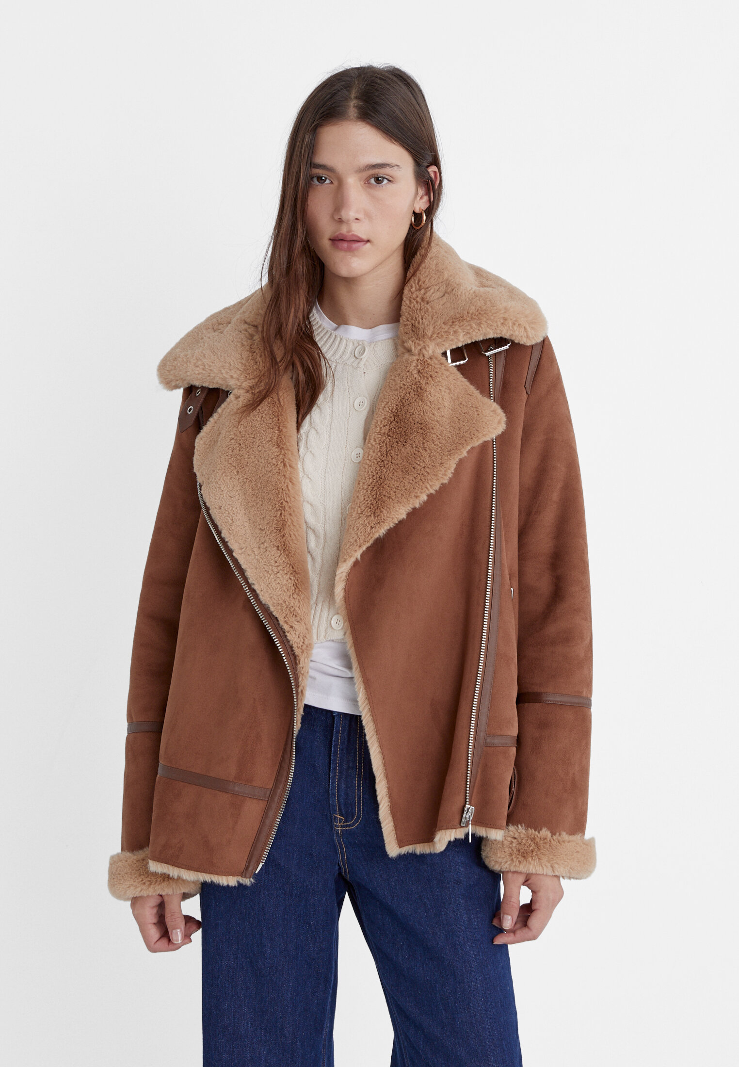 Faux fur jacket clearance stradivarius