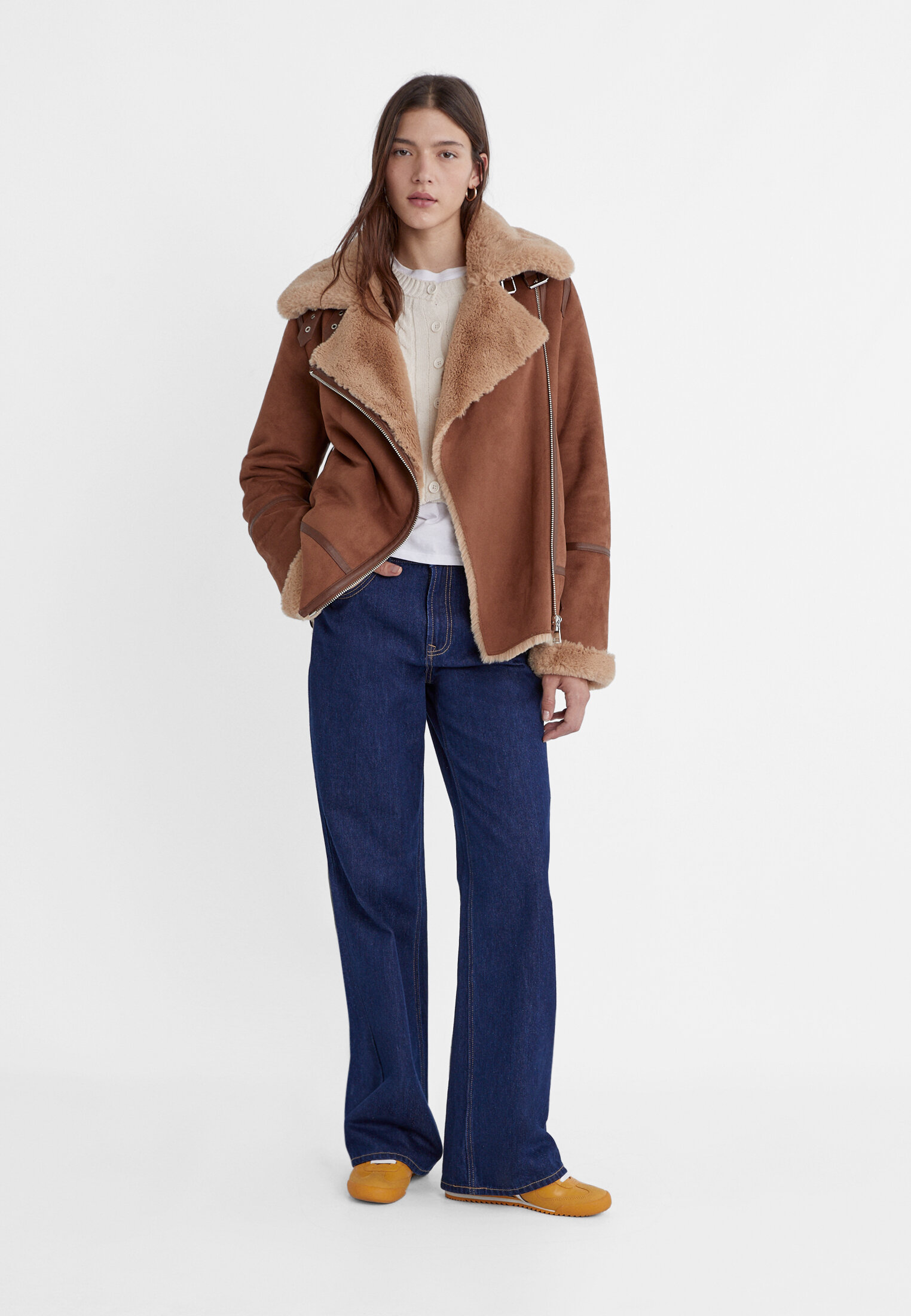 Veste fausse fourrure online stradivarius