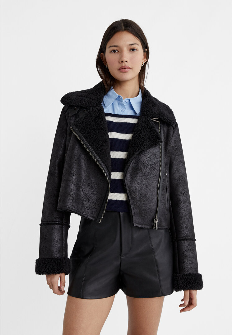 

Stradivarius Doubleface-Jacke im Vintage-Look Schwarz S