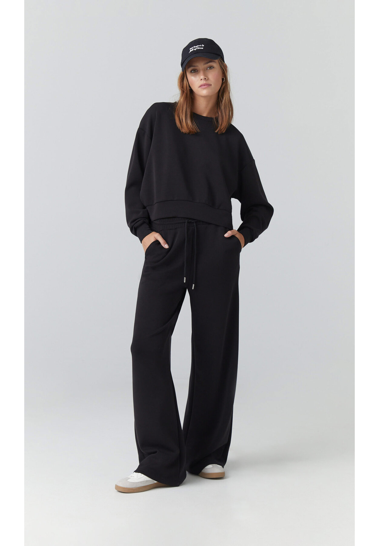 Tuta stradivarius store