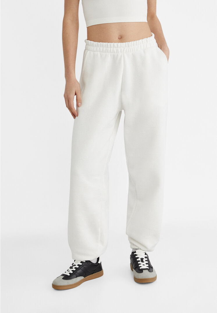 Stradivarius Plush boyfriend joggers  White M