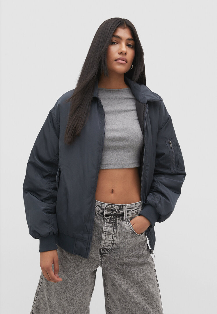 

Stradivarius Basic-Bomberjacke Grau L