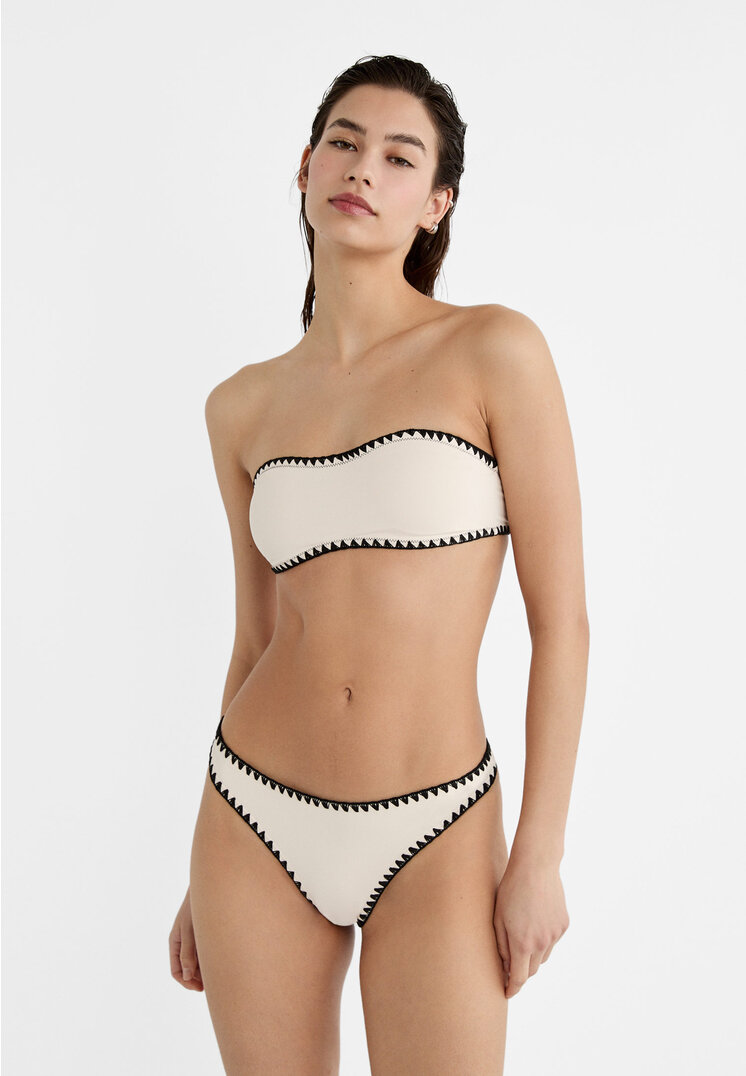 

Stradivarius Bikinihöschen mit Stickerei Ecru L