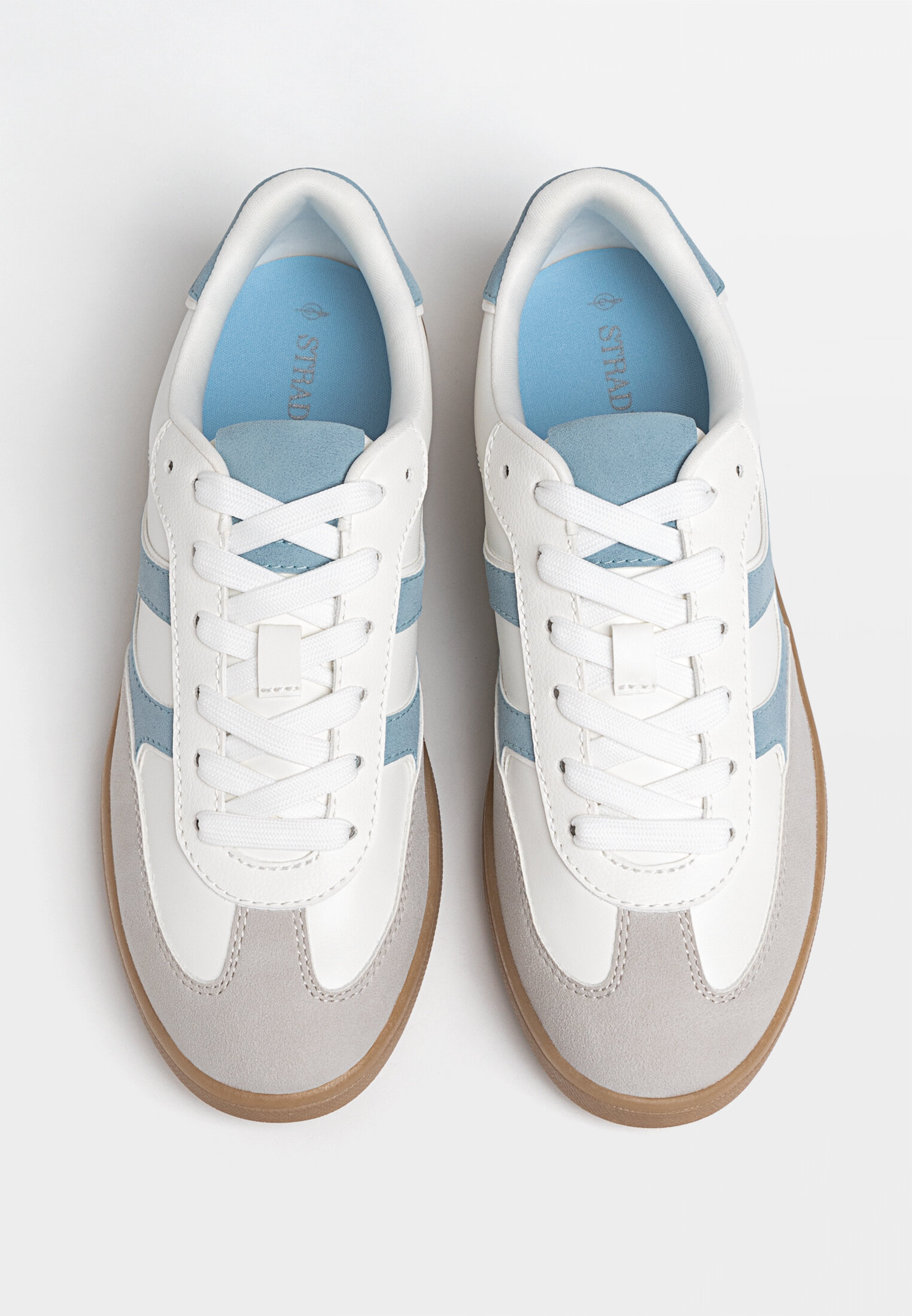 Stradivarius scarpe hotsell da ginnastica