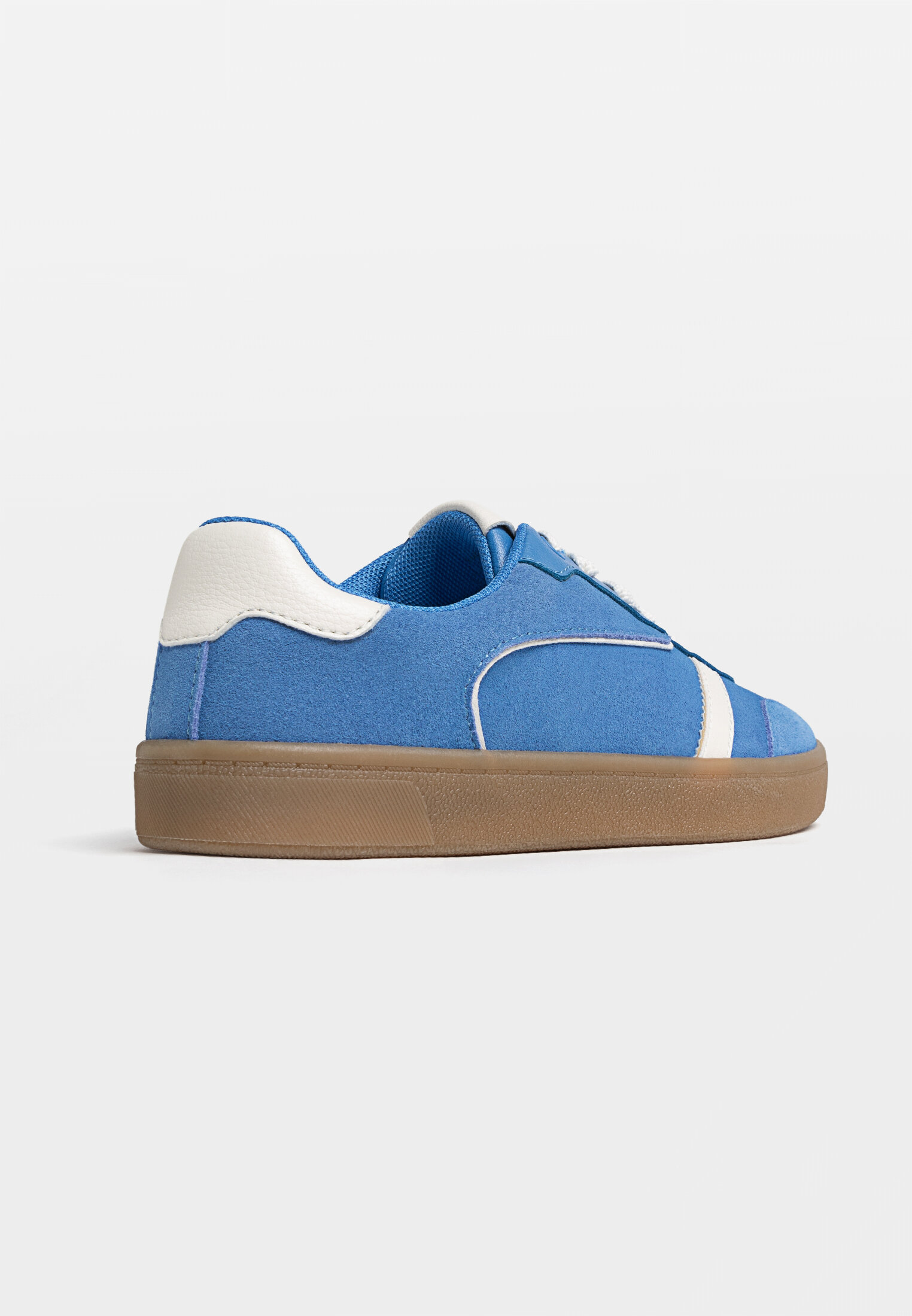 Stradivarius scarpe hotsell da ginnastica