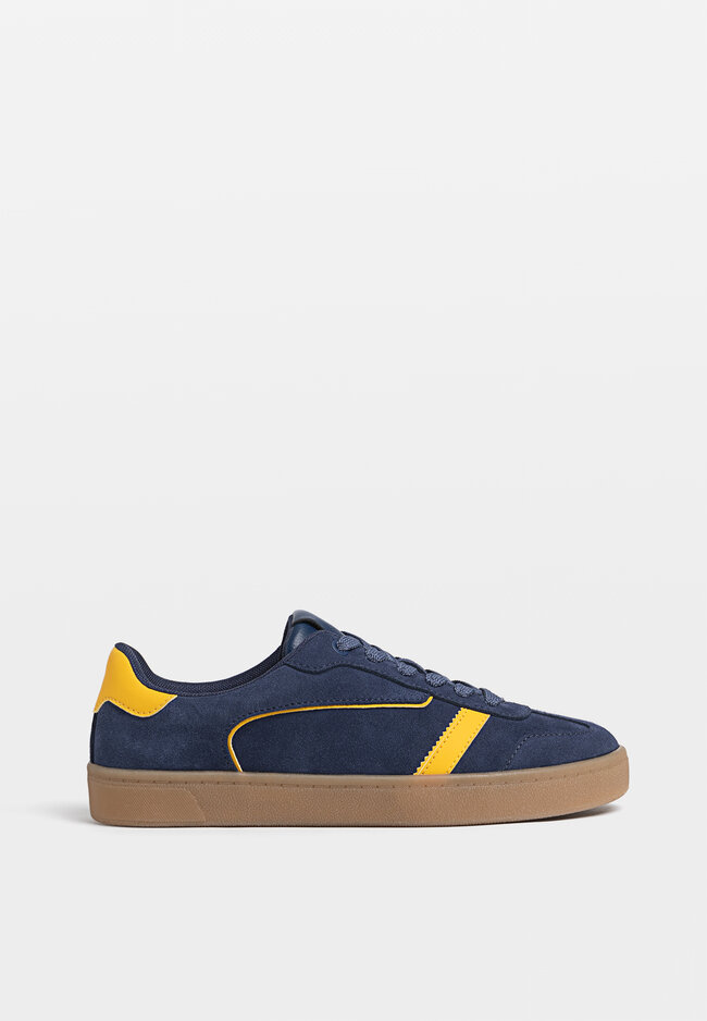 

Stradivarius Sneaker mit Ledereinsätzen 41