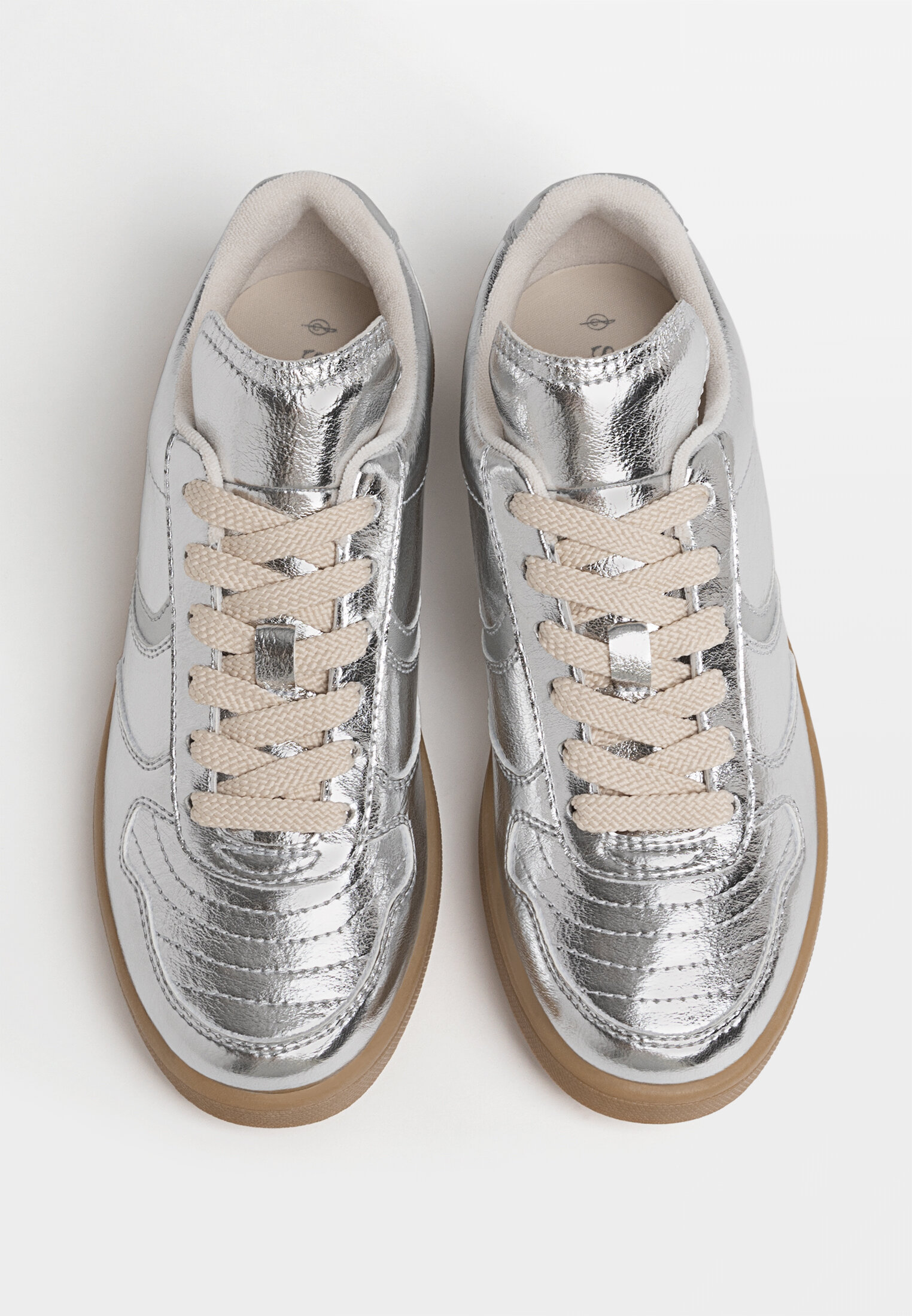 Zilverkleurige sneakers outlet