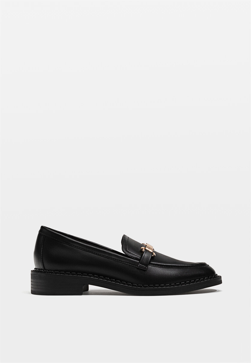 Loafers with decorative detailing