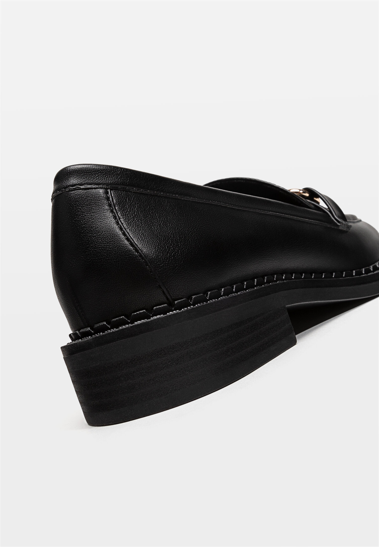Mocassin stradivarius on sale