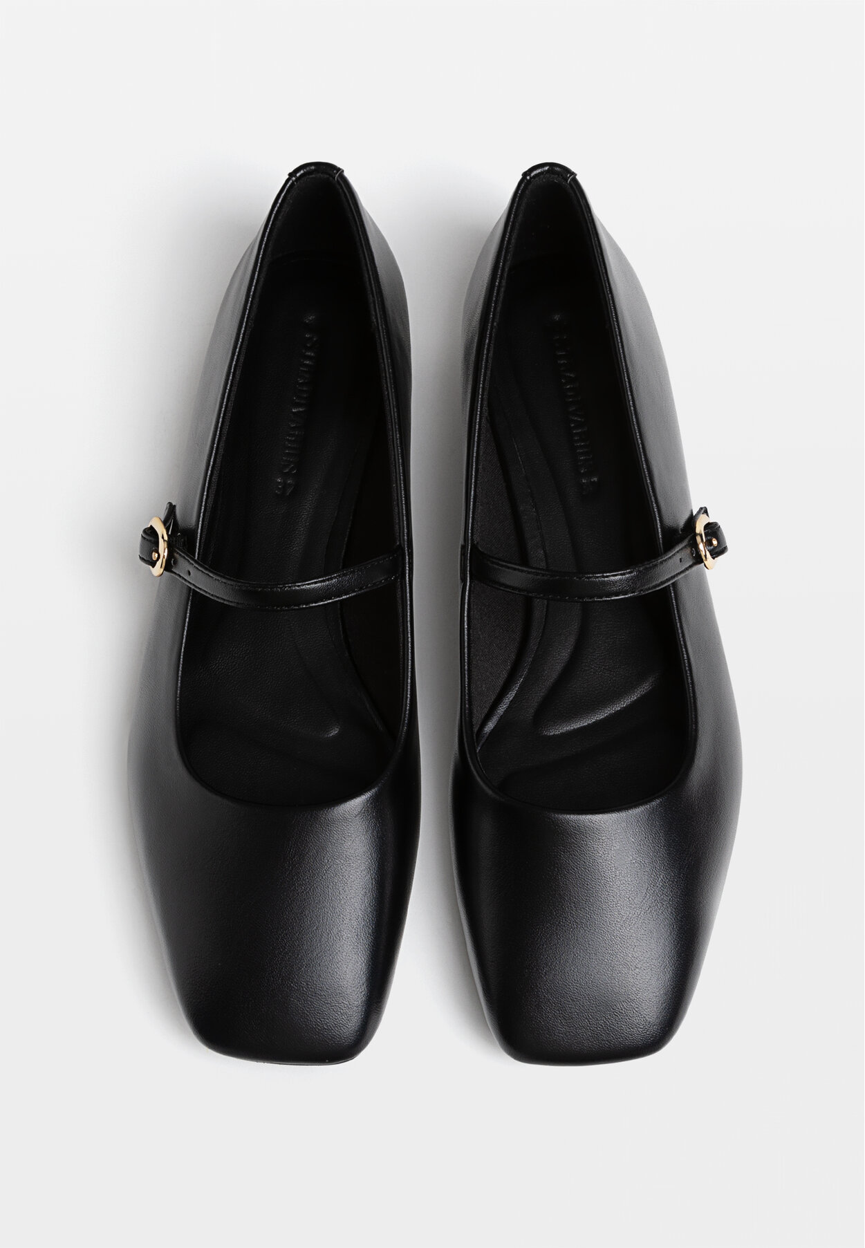 Zapatos en stradivarius 2020 sales