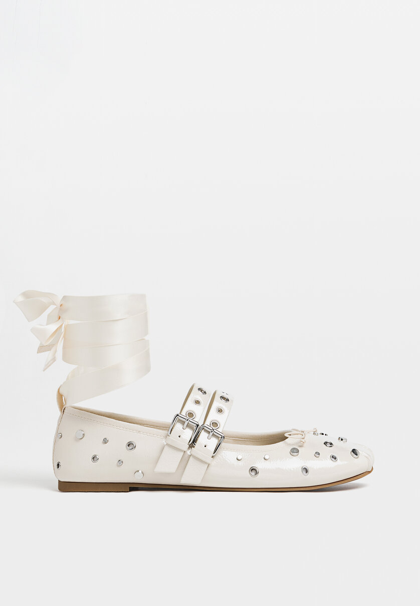 Ballet flats with studded straps Women's fashion Stradivarius Saudi