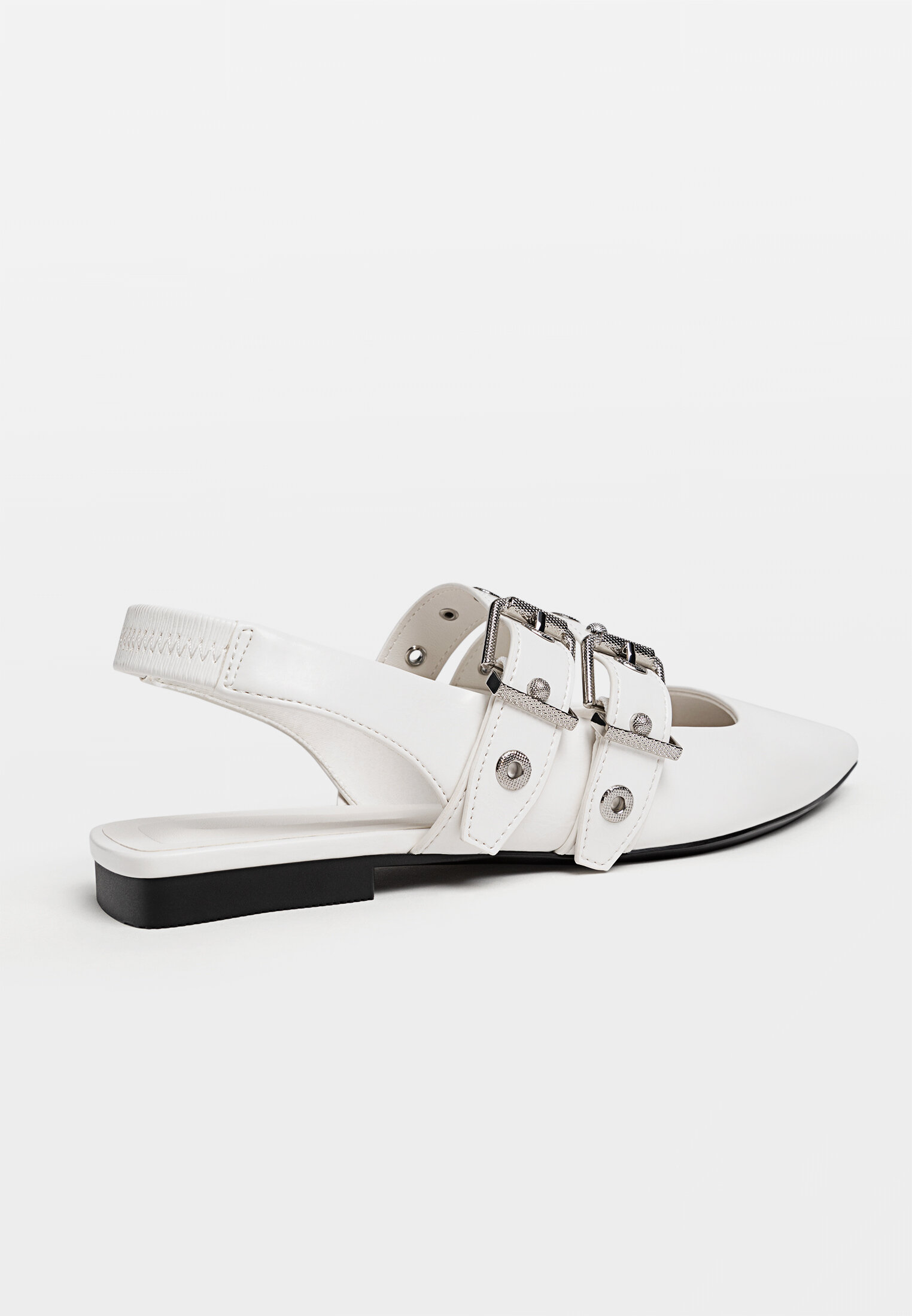 Zapatos planos hotsell mujer stradivarius