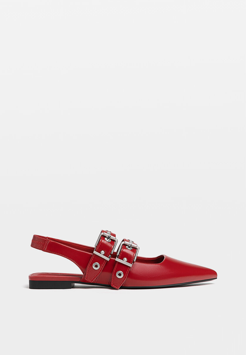 Flat shoes with buckle details