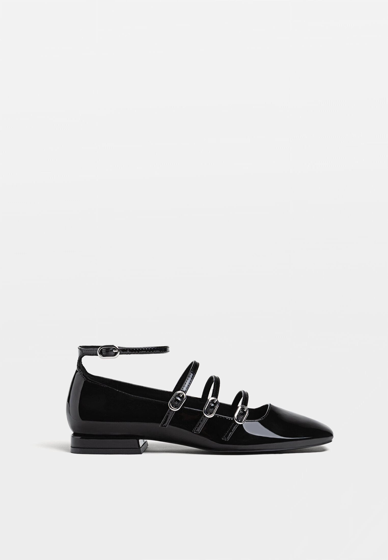 Flat shoes stradivarius discount
