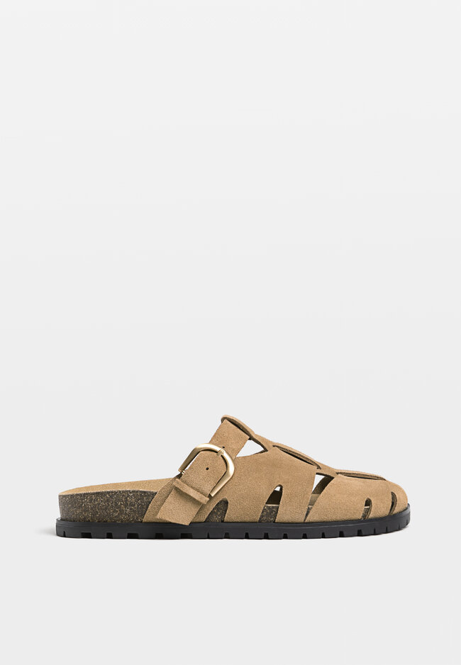 

Stradivarius Pantoletten aus geflochtenem Wildleder BEIGE 41