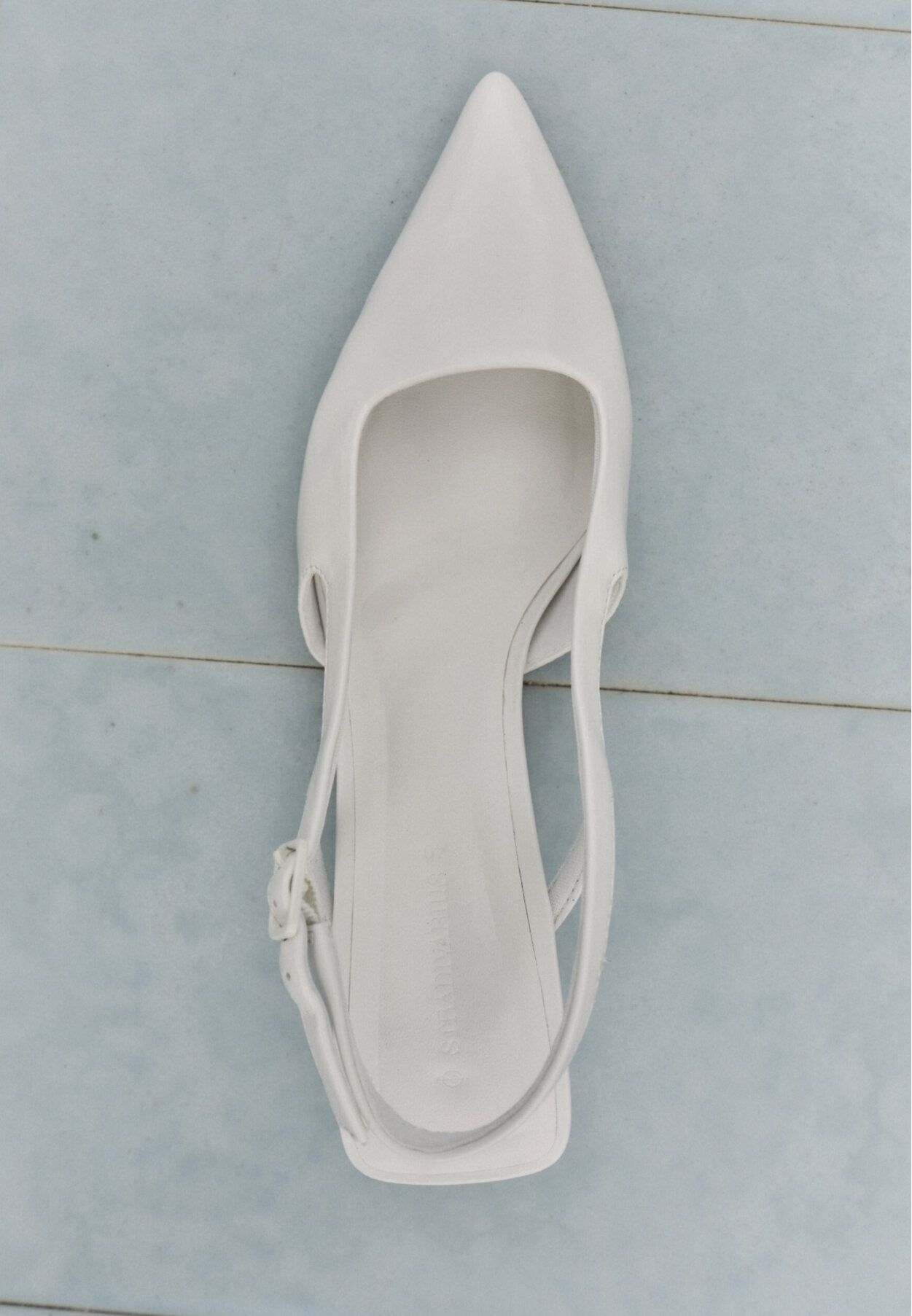 Stradivarius hotsell albania shoes
