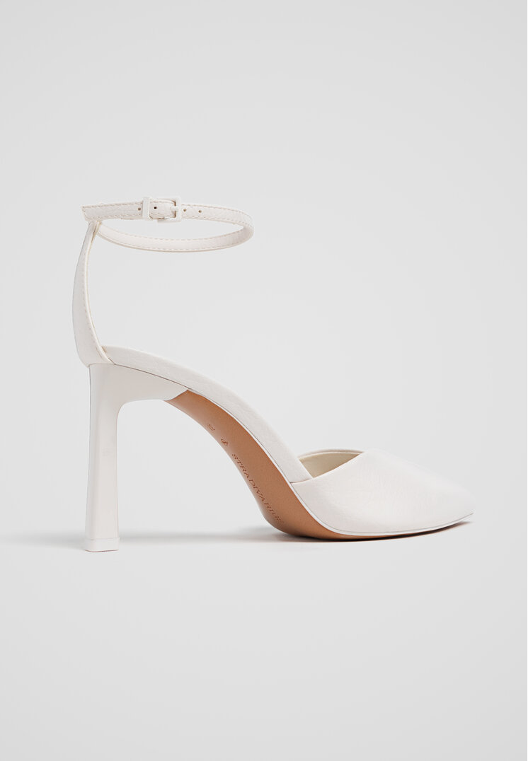 Ankle strap heels canada clearance