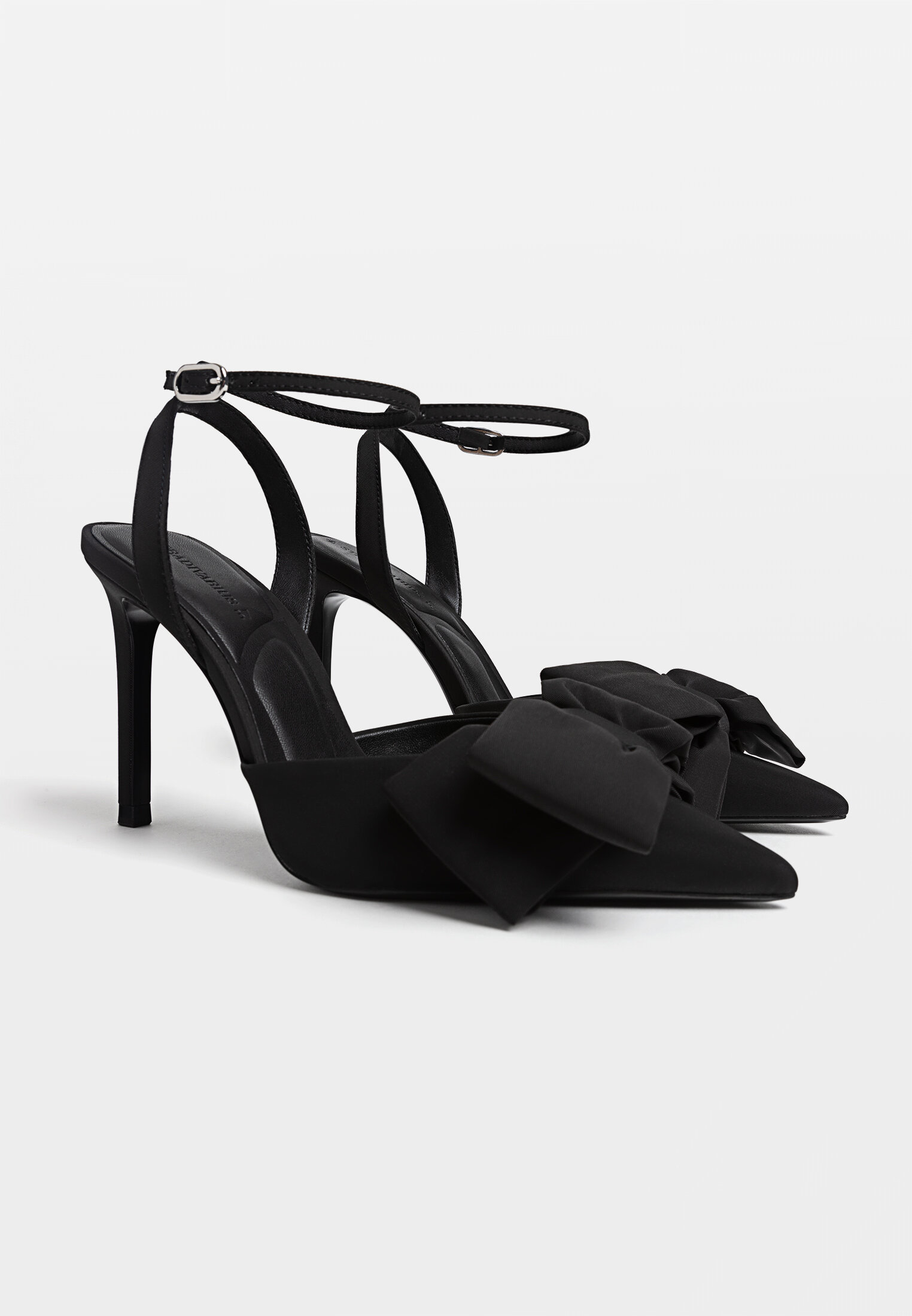 Stradivarius on sale georgia shoes