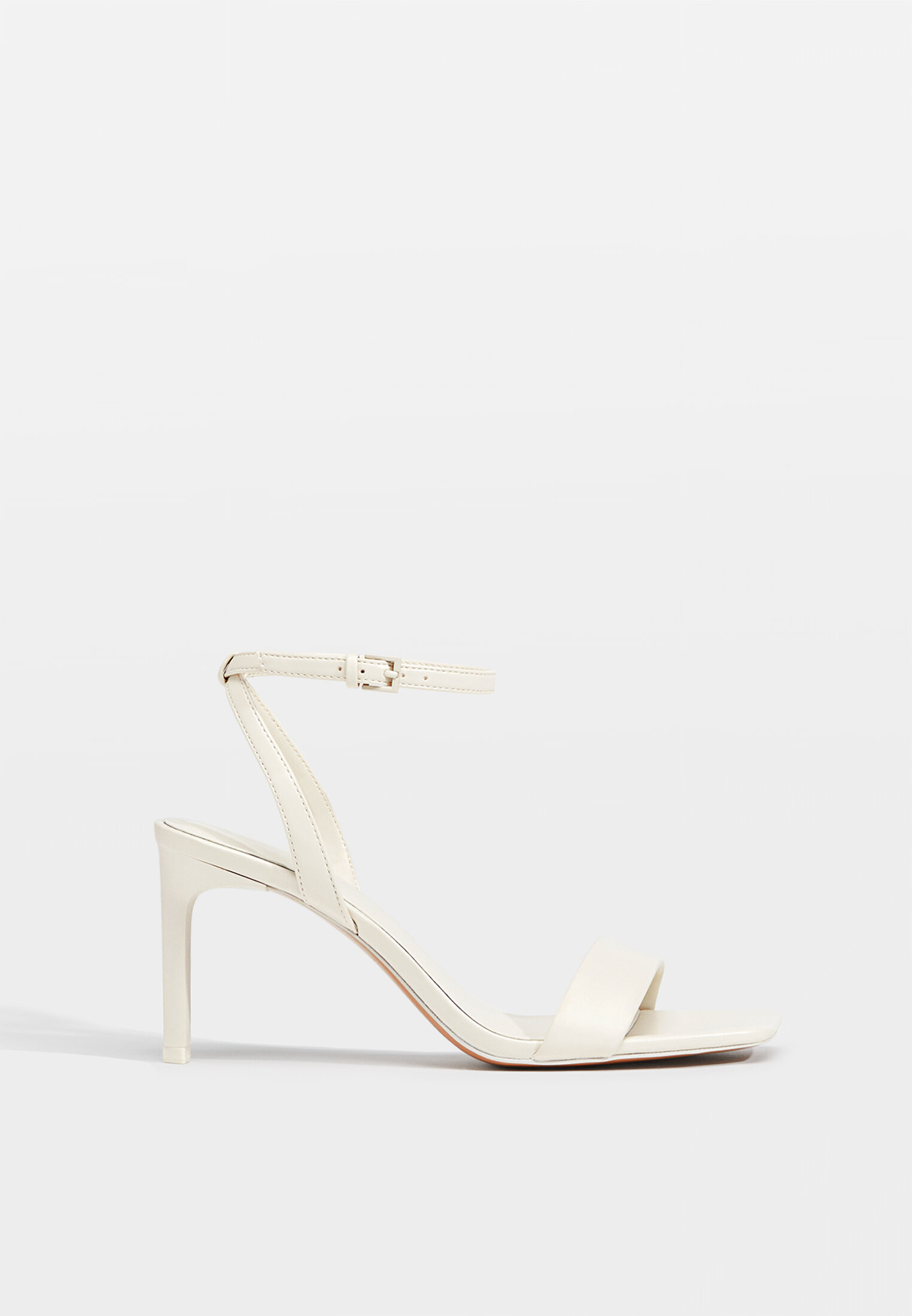 Stradivarius best sale high heels