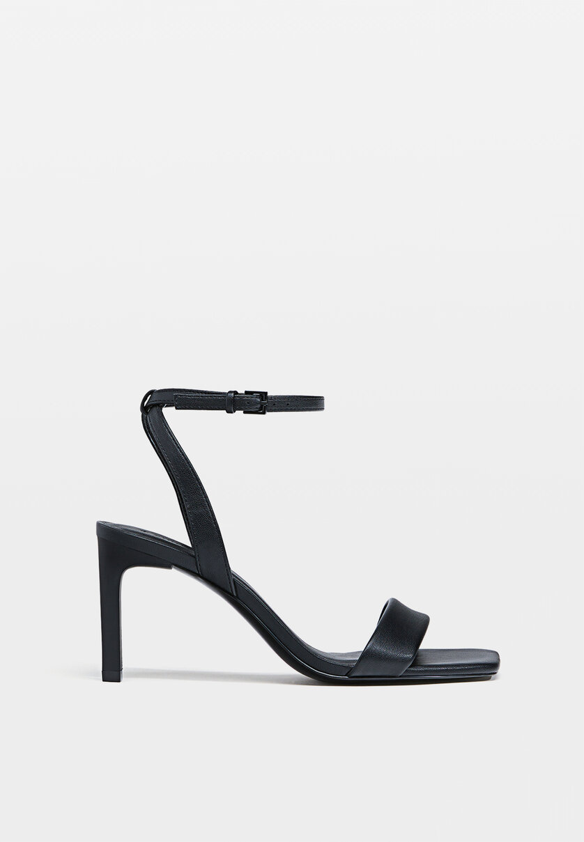 High-heel sandals with padded strap