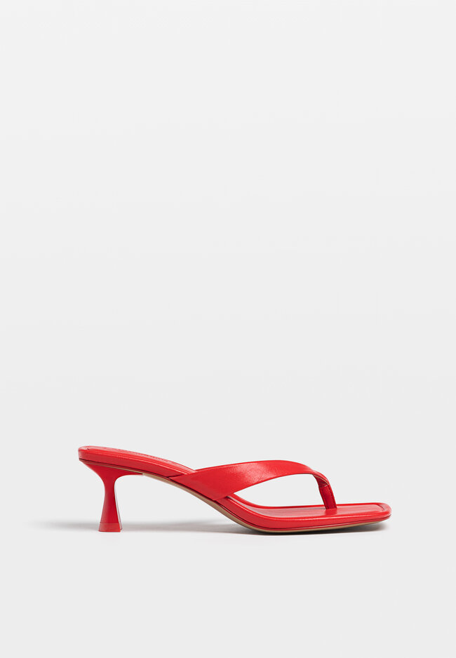 

Stradivarius Absatzsandalen mit offener Ferse ROT 35