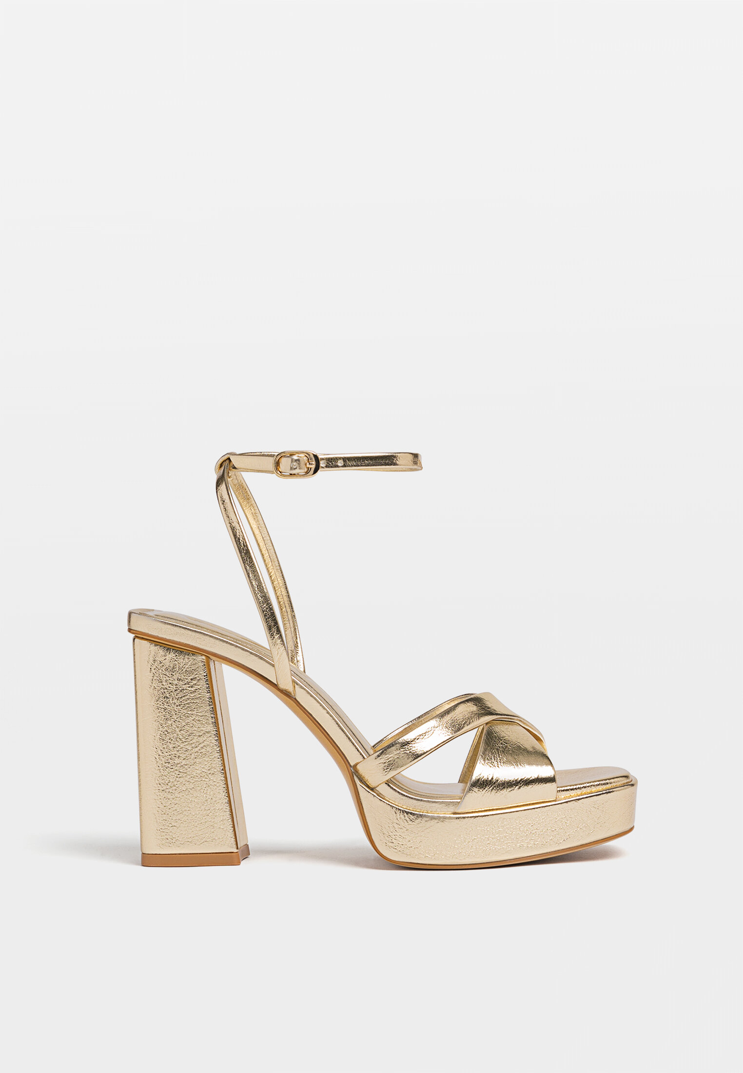 Sandalias tac n plataforma Stradivarius Espa a