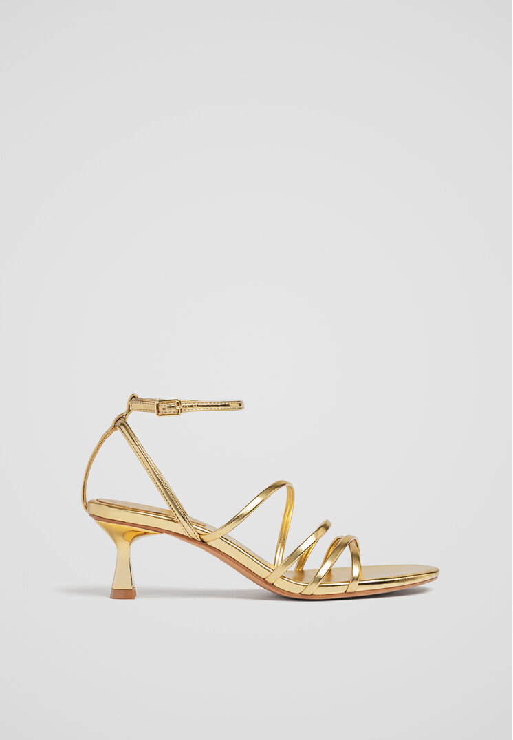 

Stradivarius Riemchensandaletten mit Absatz GOLD 37