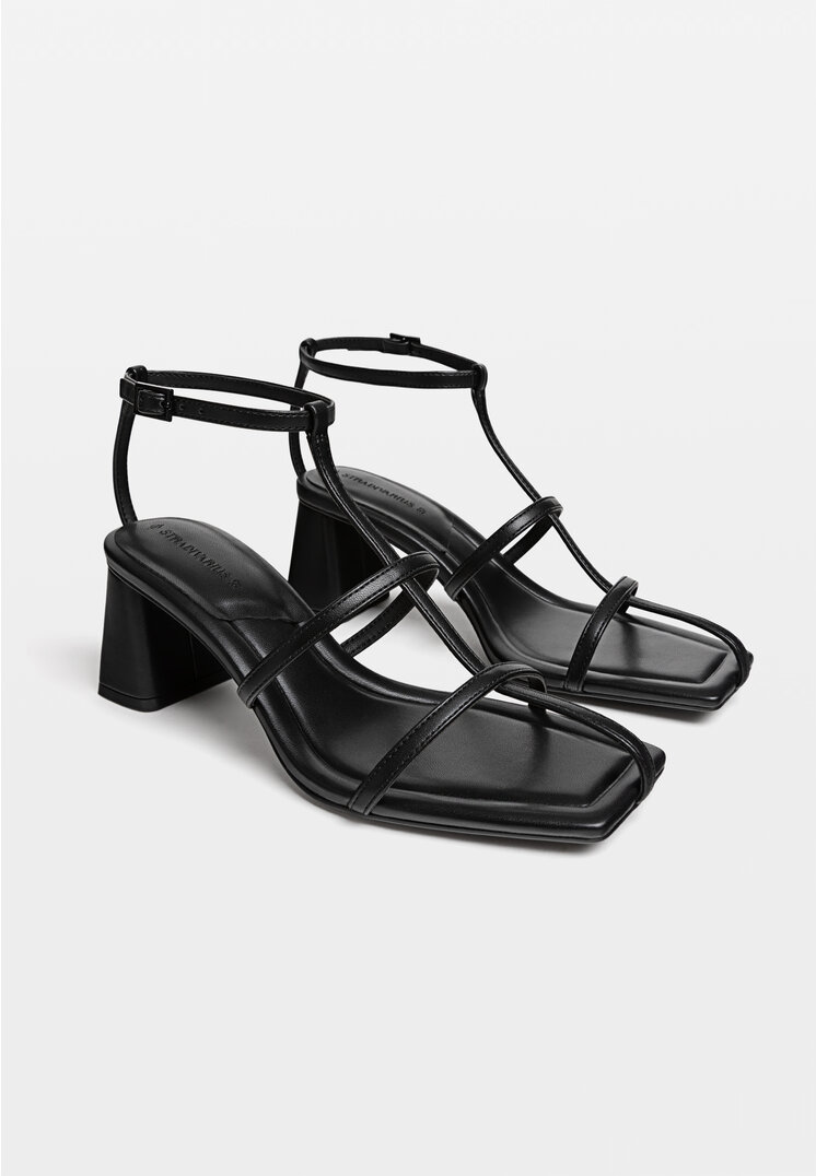 Stradivarius Sandali tacco medio fascette  NERO  36