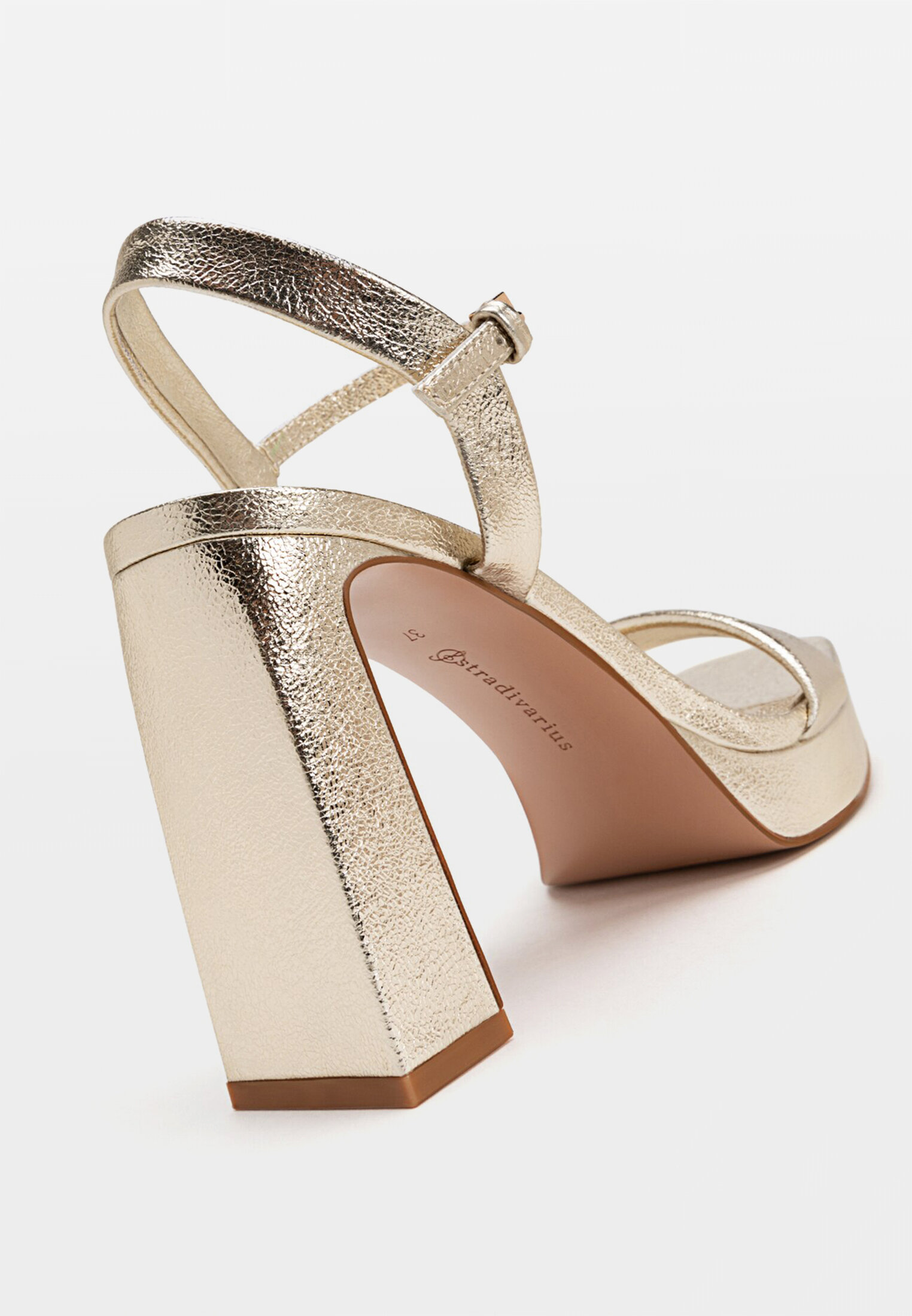Stradivarius talon sales