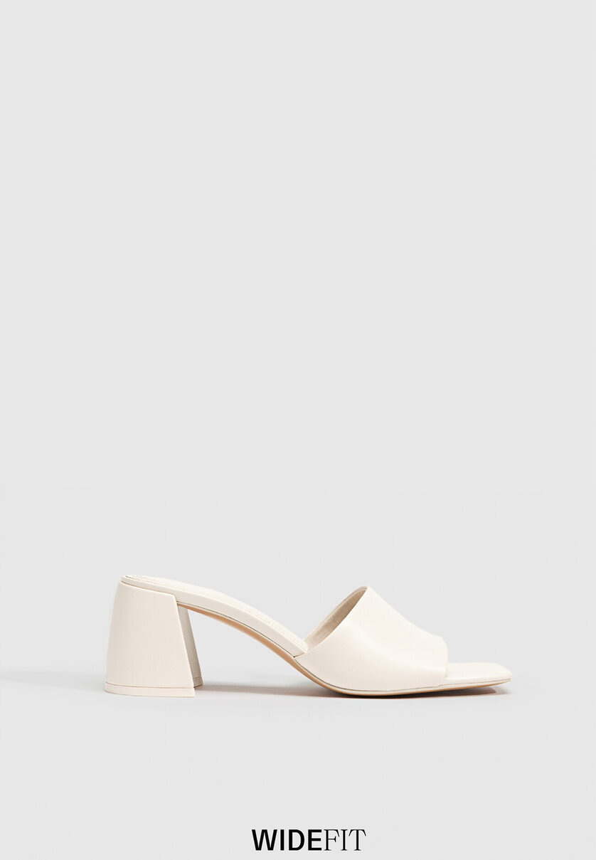 Mules tressées 2025 stradivarius