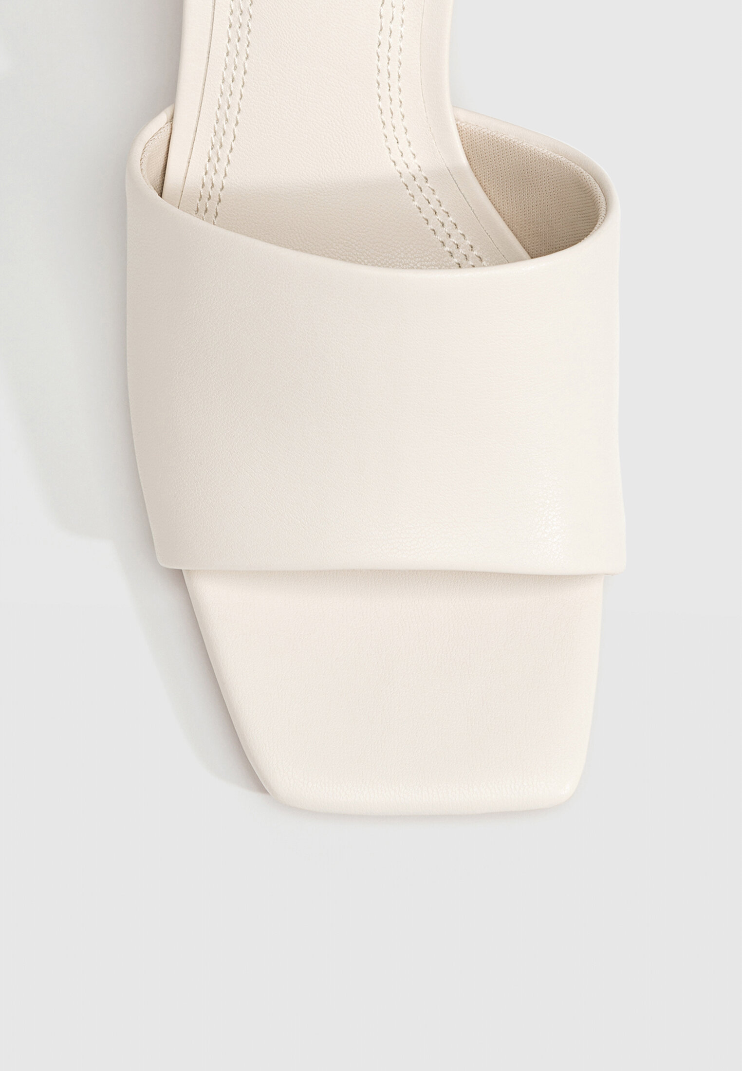 Mules femme stradivarius best sale