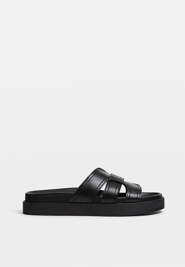 

Stradivarius Flache Casual-Sandalen SCHWARZ 39