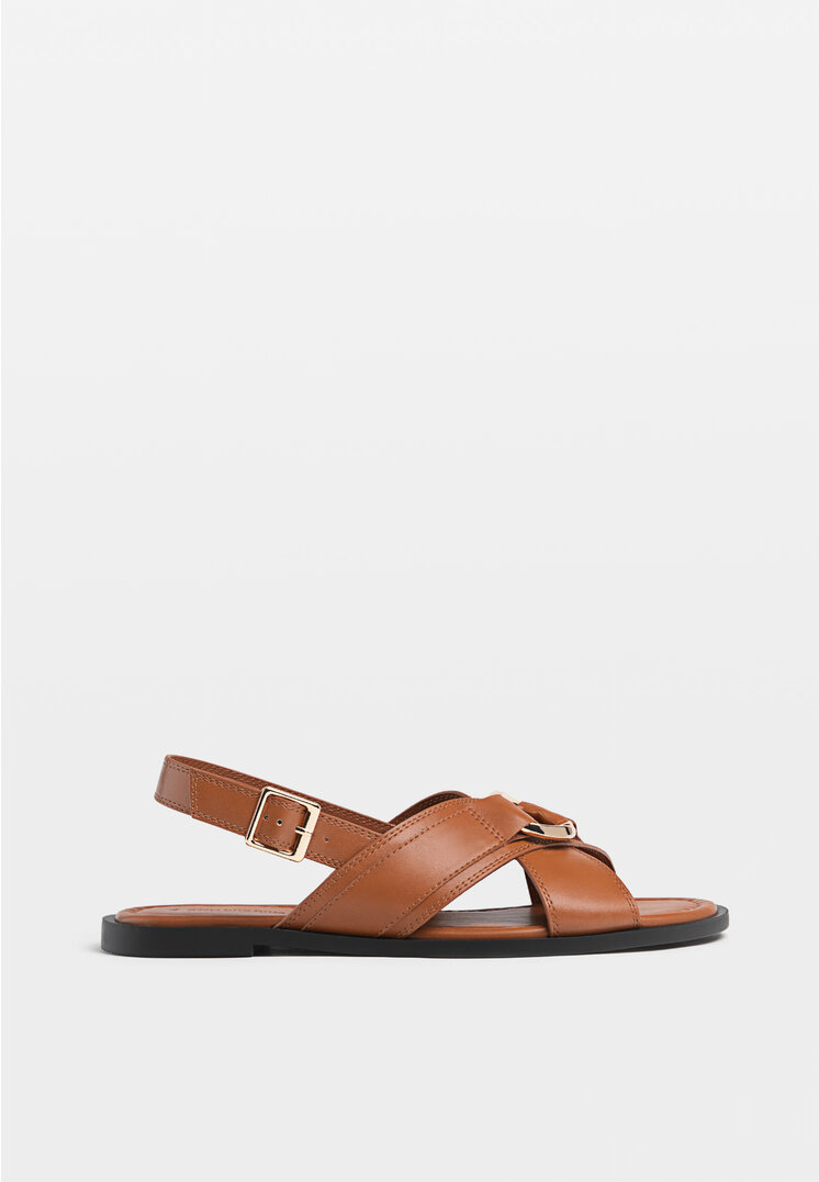 Stradivarius Flat sandals with buckle detail  TAN  4