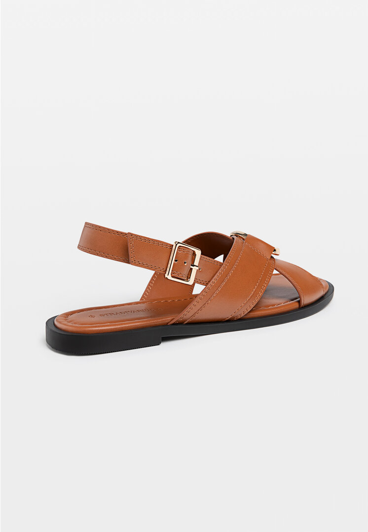 Stradivarius Flat sandals with buckle detail  TAN  4