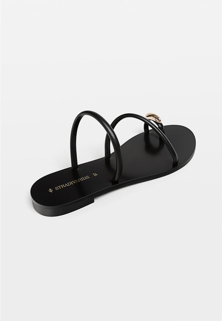 Stradivarius sandali bassi clearance