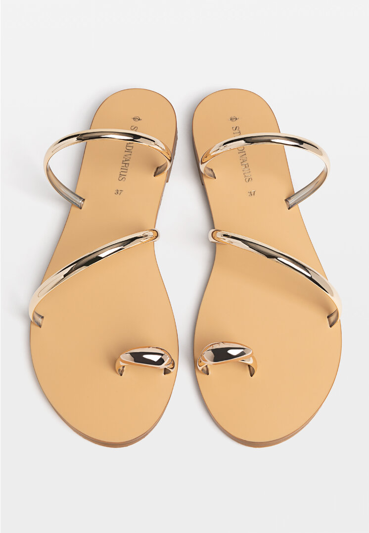 Stradivarius sandali bassi clearance