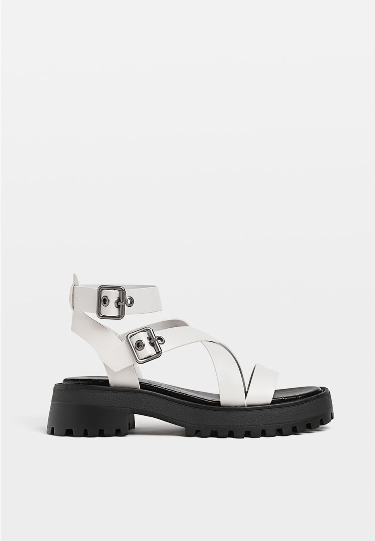 Stradivarius Buckled track sole sandals  ECRU 7