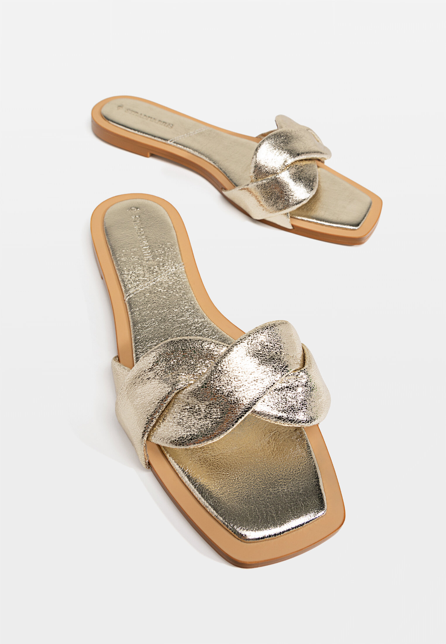 Flat woven sandals Women s fashion Stradivarius United Arab