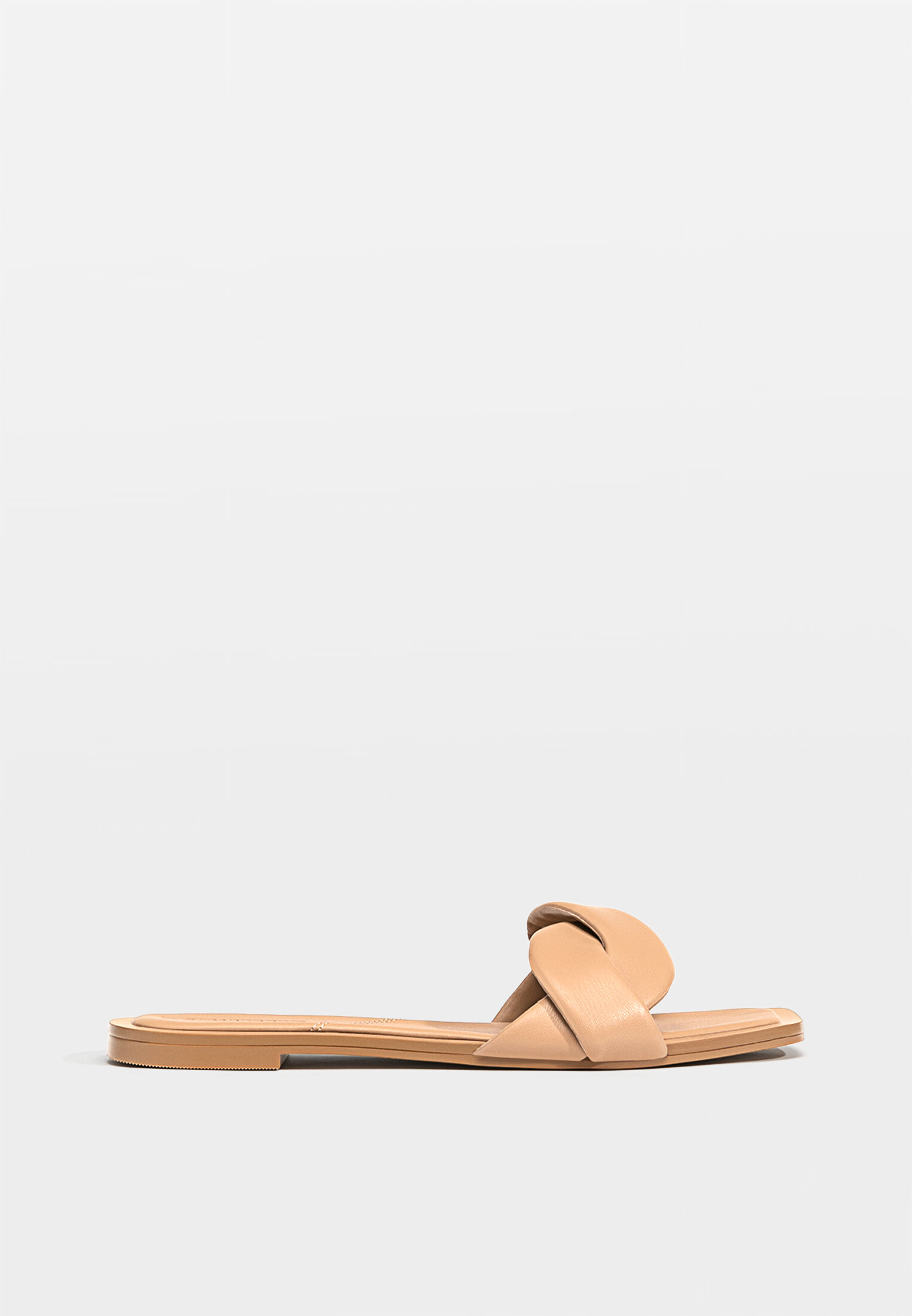 Sandalias planas trenzadas Moda de mujer Stradivarius Colombia
