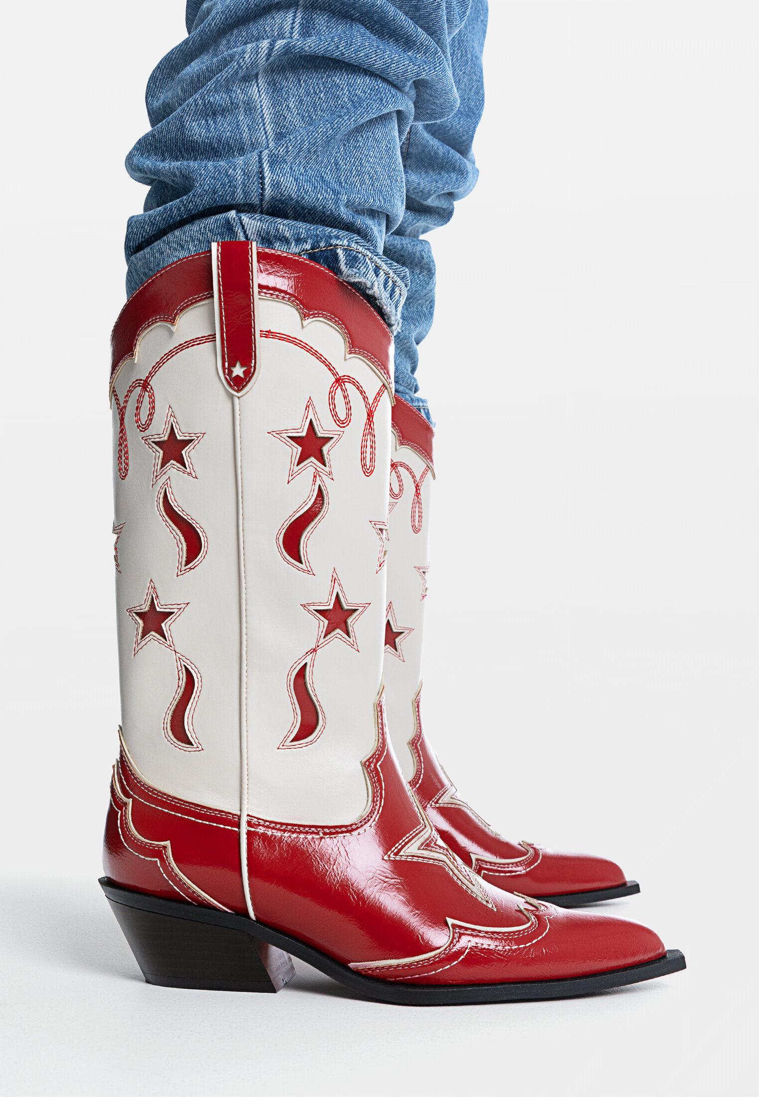 Cowboy boots with details
